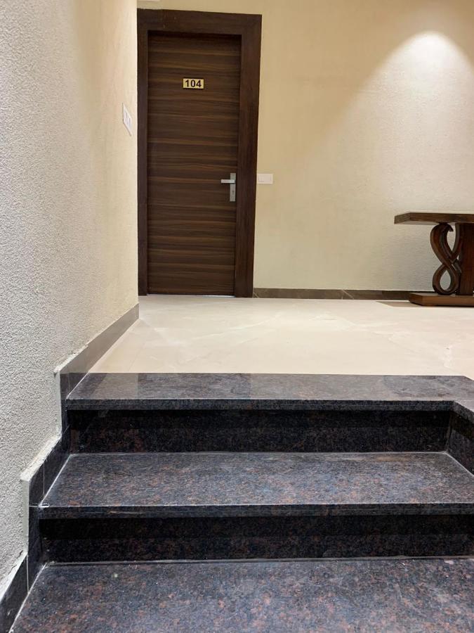 Hotel Alpine Plaza Shāhpur Eksteriør billede